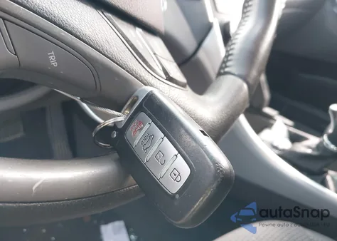 2011 Hyundai Sonata Se z USA, uszkodzony, nr VIN 5NPEC4AC7BH114905